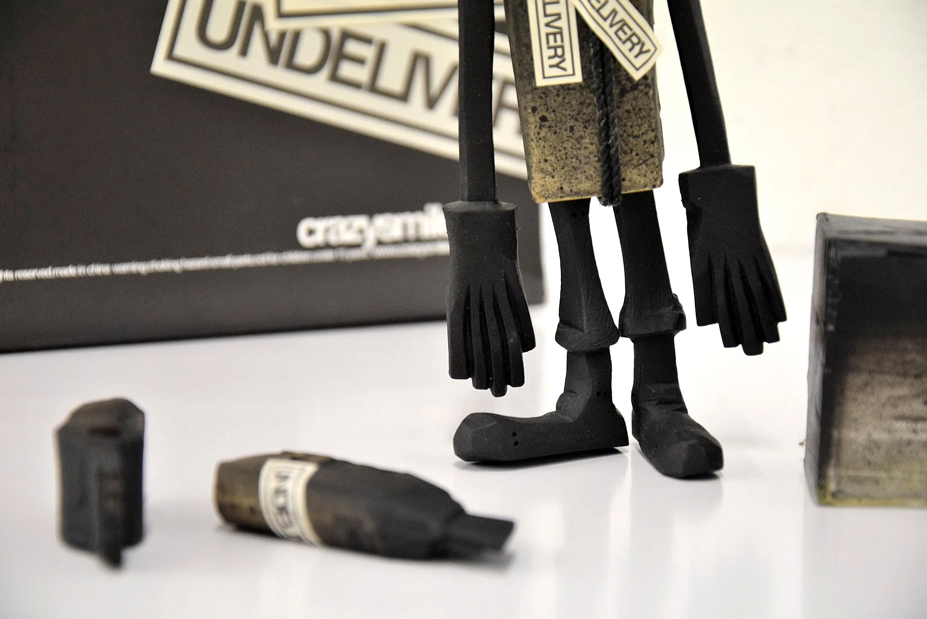 CC 22 Undelivery P.E.T.E.R. by Michael Lau 2003 Designer Art Toy